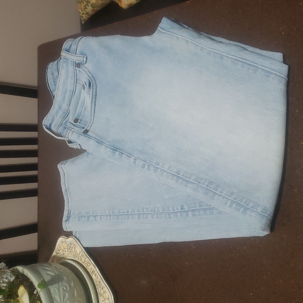 * American Eagle Airflex Plus Real Good Blue Jeans.